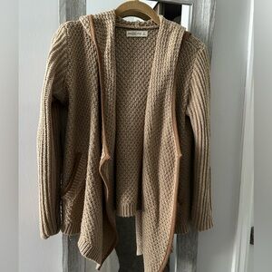 Abercrombie & Fitch Tan Sweater